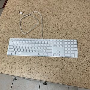 Apple Keyboard